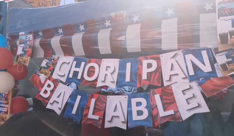 Comunidad escolar celebra Fiestas Patrias en Kermés de la Escuela El Chañar